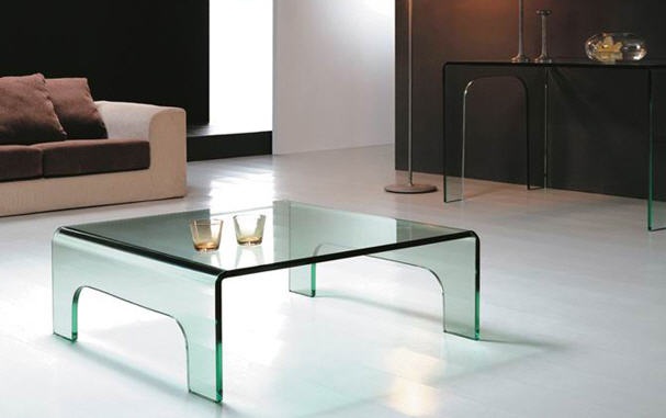 table de design basse en verre courbé et trempé